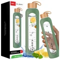 pol_pl_Butelka-szklana-duza-bidon-na-napoje-do-picia-Alogy-Miarka-motywacyjna-1l-1000ml-etui-silikonowe-Oliwkowa-74360_13.webp