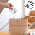pol_pl_Mini-ladowarka-indukcyjna-do-ladowania-Apple-Watch-USB-Alogy-Mini-Stand-Charger-Biala-76615_9.webp