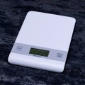 ELEKTRONICZNA-WAGA-KUCHENNA-KINGHOFF-KH-1823_[26695]_1200.jpg