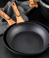 PATELNIA-MULTICLAD-24cm-BERGNER-BG-56031-CHARCOAL_[43408]_1200.jpg