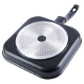 pol_pl_Patelnia-do-grillowania-granitowa-kwadratowa-GRANDE-26x26-cm-320_11.jpg