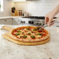 pol_pl_Kamien-do-pizzy-szamotowy-z-lopata-i-nozem-3-el-11803_5.jpg