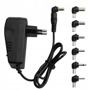 ZASILACZ UNIWERSALNY Z USB SY-030120
