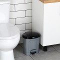 pol_pl_Kosz-na-smieci-z-pedalem-plastikowy-szary-5-5-l-16516_4.jpg