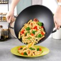 pol_pl_Patelnia-wok-zeliwna-CAST-LINE-32-cm-17652_6.jpg