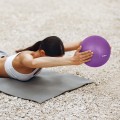 mini-pilka-gimnastyczna-do-pilates-rehabilitacyjna-25cm-kolor-fioletowy-rebel-active-44d283b09efb42df91cff6bb5526e41a-16b4ca85.jpg