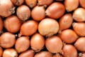 simply-reicpes-onion-difference-lead-01-1f8a6e76c2514292ab5149cc790afae8.jpg