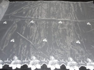 Organza / truskawki - Biała - 90 cm